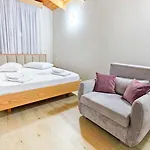 Jico Travel - Lilo * Vlorë